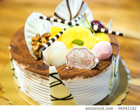 Birthday Cake 36042182