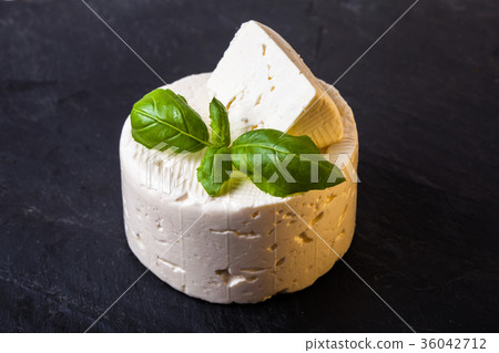 Salted soft cheese 36042712