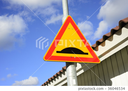 road sign uneven road road sign uneven road 36046534