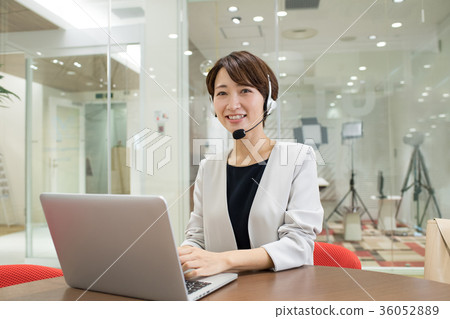 Businesswoman middle business image 36052889