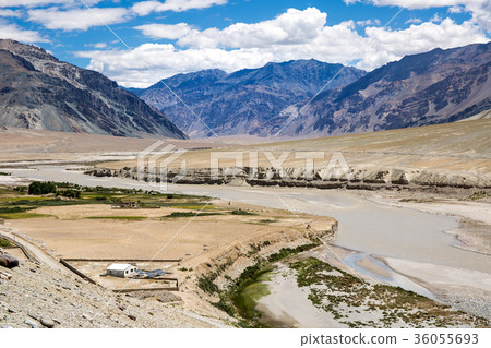 Mountain view of Zanskar Valley Mountain view of Zanskar Valley 36055693