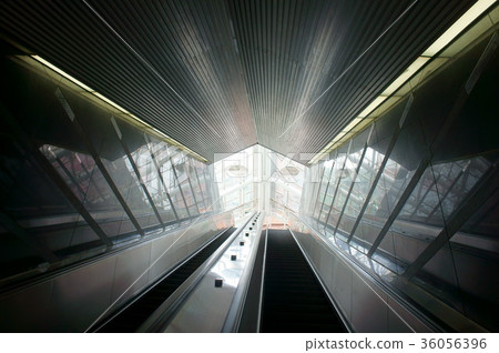 Escalator 36056396