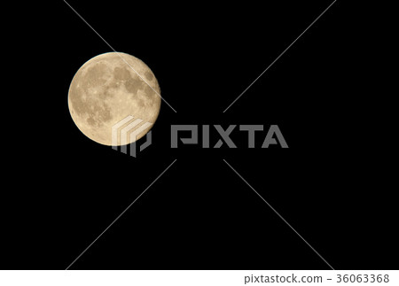 Full moon at night sky 36063368