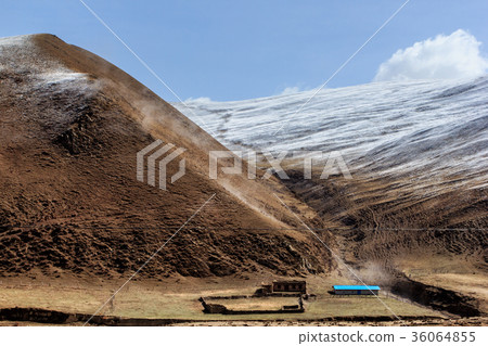 Beautiful landscape snow mountain Beautiful landscape snow mountain 36064855