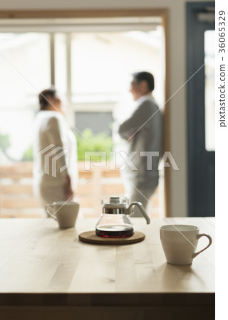 高級夫婦和大海 36065329