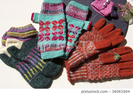 Hand-knitting Hand-knitting 36065804