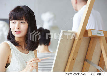 畫畫的女人 畫畫的女人 36068038