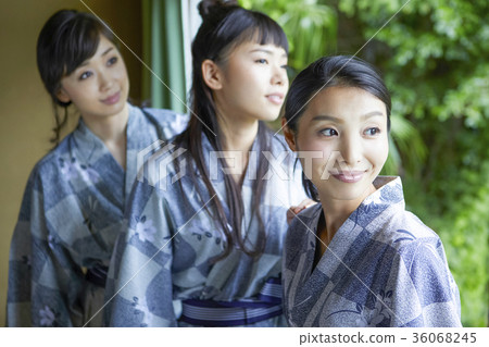 Woman enjoying a hot spring trip 36068245