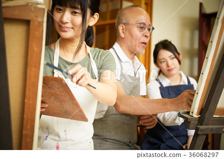 Art classroom image 36068297