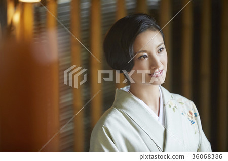 The inn's hostess The inn's hostess 36068386