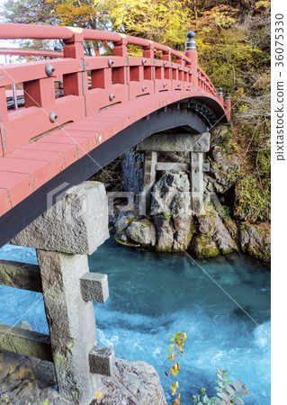 秋天Kamihashi(垂直) 秋天Kamihashi(垂直) 36075330