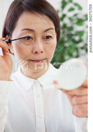 Woman make up Woman make up 36075709