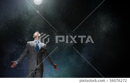 Feeling his power 36076272