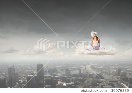 Lady using laptop 36076889