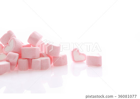 Pink Heart marshmallow isolated in white background Pink Heart marshmallow isolated in white background 36081077