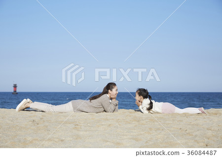 母親，女兒，旅行，海 36084487