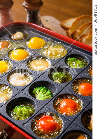 Ajillo在熱板上 36091715