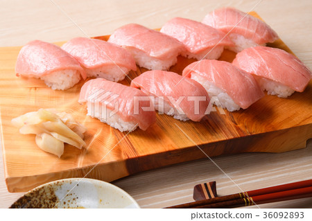 大Tori nigiri壽司 36092893