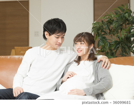 Men and women who enjoy pregnancy Men and women who enjoy pregnancy 36099681