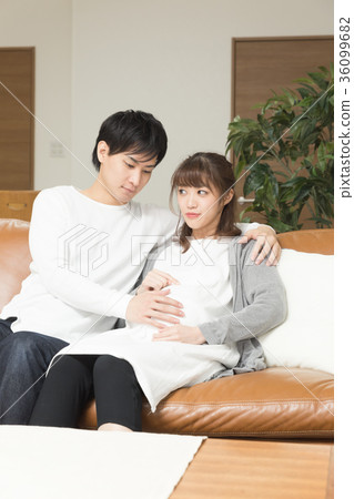 Men and women who enjoy pregnancy Men and women who enjoy pregnancy 36099682