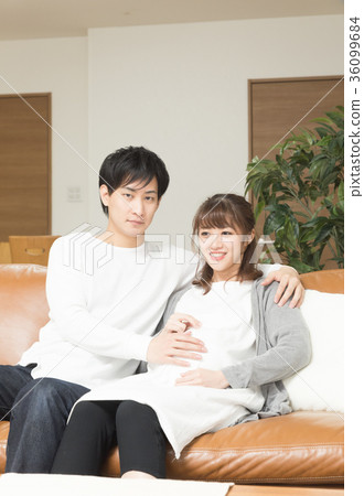 Men and women who enjoy pregnancy 36099684