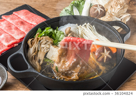 日本的壽喜燒豪華牛肉 36104824