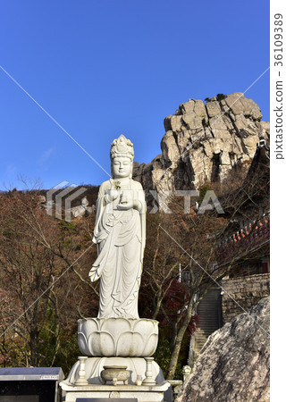 Seaside Kannon Bodhisattva, Borimam, Geumsan, Namhae, Gyeongnam Seaside Kannon Bodhisattva, Borimam, Geumsan, Namhae, Gyeongnam 36109389