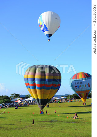 台東縣,台東,鹿野鄉,熱氣球,台東熱氣球嘉年華,熱氣球嘉年華,飛行,飛翔,翱翔,鹿野高台,草 36110558