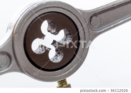 Threading die 36112026