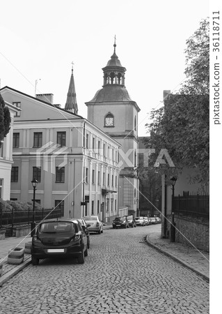Sandomierz street leading to the cathedral 36118711