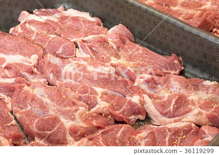 meat cooked in the oven meat cooked in the oven 36119299