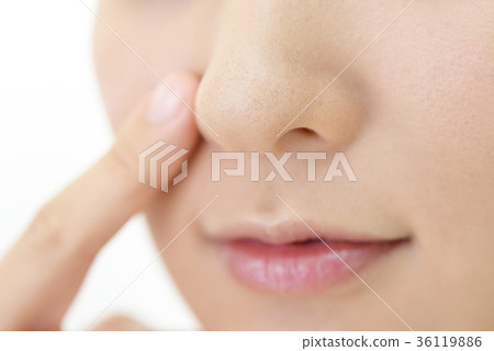 Women who care about your skin 36119886