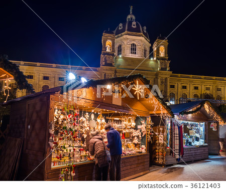 Christmas Market near Museum quarter in Vienna 36121403