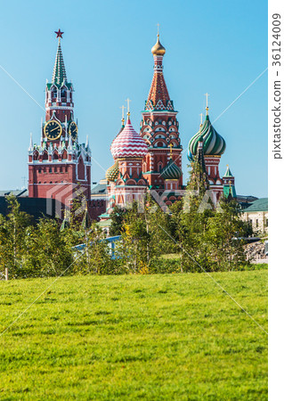view of the Pokrovsky Cathedral St. Basil's view of the Pokrovsky Cathedral St. Basil's 36124009