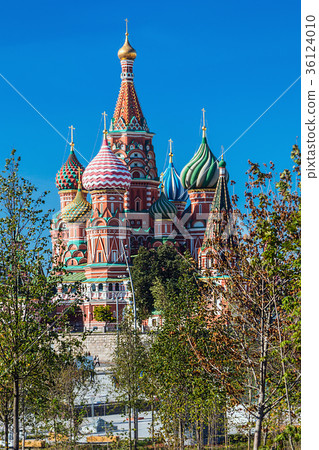 view of the Pokrovsky Cathedral St. Basil's view of the Pokrovsky Cathedral St. Basil's 36124010