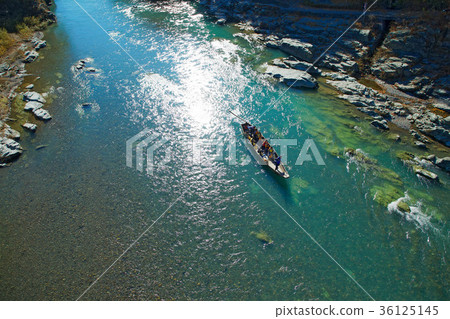 Nagasu和Nagasu的秋葉落下金石水橋 36125145