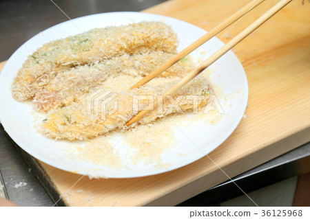 Fried food cooking scene Fried food cooking scene 36125968