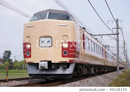 183 · 189 series JNR color (H 102 formation) 10 consecutive driving! Takasaki Line Hokunosu-Fukiage 36126134