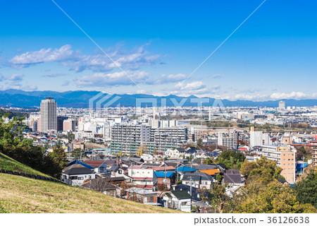 Residential area where the blue sky spreads 36126638