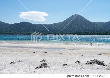 Image of Gokuraku beach and Mt. 36135662