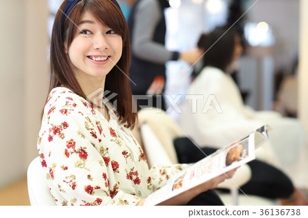 Hairdresser 36136738