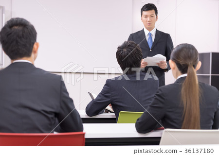 Company briefings, seminars, new graduates, freshmen, college students Company briefings, seminars, new graduates, freshmen, college students 36137180