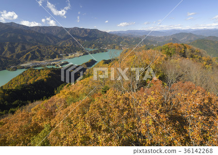 Higashi-Tanzawa-Kotoriyama,秋季的頂峰 Higashi-Tanzawa-Kotoriyama,秋季的頂峰 36142268