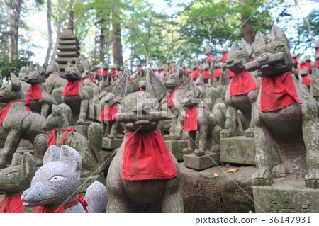 Reimuzuka (Toyokawa Inari) 36147931
