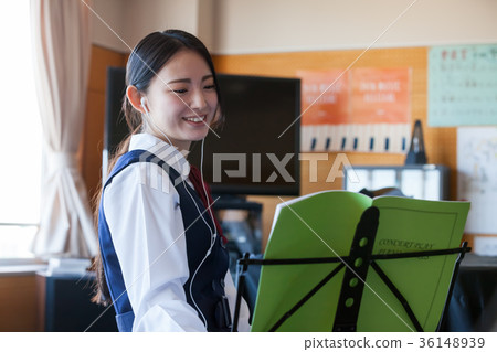 女學生音樂室 36148939