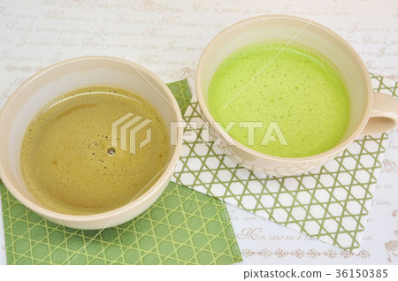 抹茶拿鐵和Hoji茶拿鐵 抹茶拿鐵和Hoji茶拿鐵 36150385