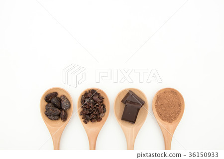Cocoa beans, cocoa nibs, chocolate, cocoa powder Cocoa beans, cocoa nibs, chocolate, cocoa powder 36150933