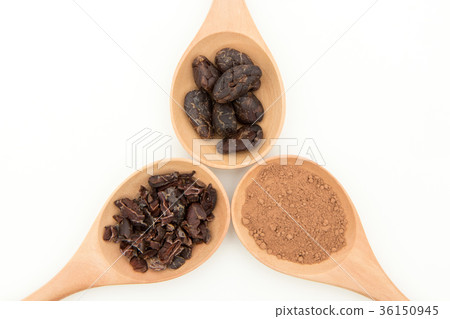 可可豆和可可豆粒和可可粉：可可豆，碎粒和粉末 36150945