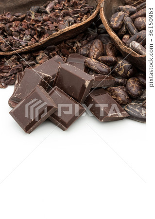 Cacao beans, cacao nibs and chocolate: cacao beans & nibs, chocolate Cacao beans, cacao nibs and chocolate: cacao beans & nibs, chocolate 36150963