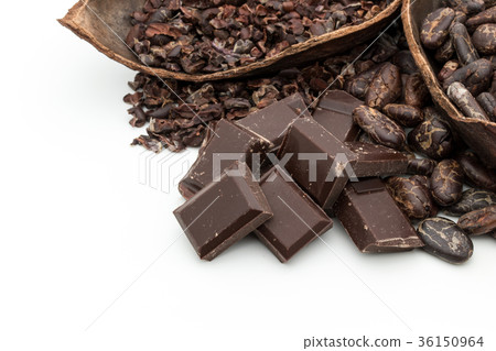 Cacao beans, cacao nibs and chocolate: cacao beans & nibs, chocolate Cacao beans, cacao nibs and chocolate: cacao beans & nibs, chocolate 36150964